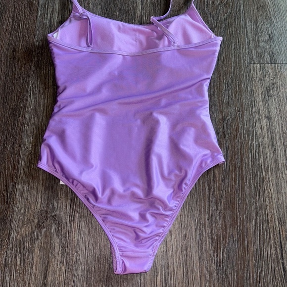 Disney small ladies Minnie Mouse swimsuit - Picture 8 of 11